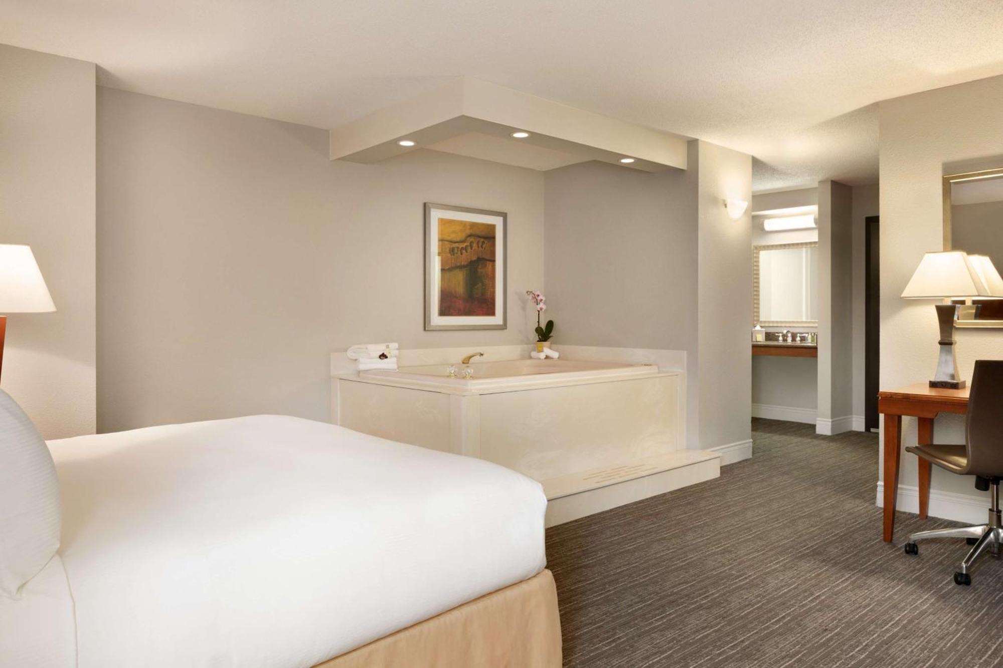 ดับเบิลทรี บาย ฮิลตัน มินีแอโพลิส พาร์ค เพลซ Hotel เซนต์หลุยส์พาร์ค ภายนอก รูปภาพ