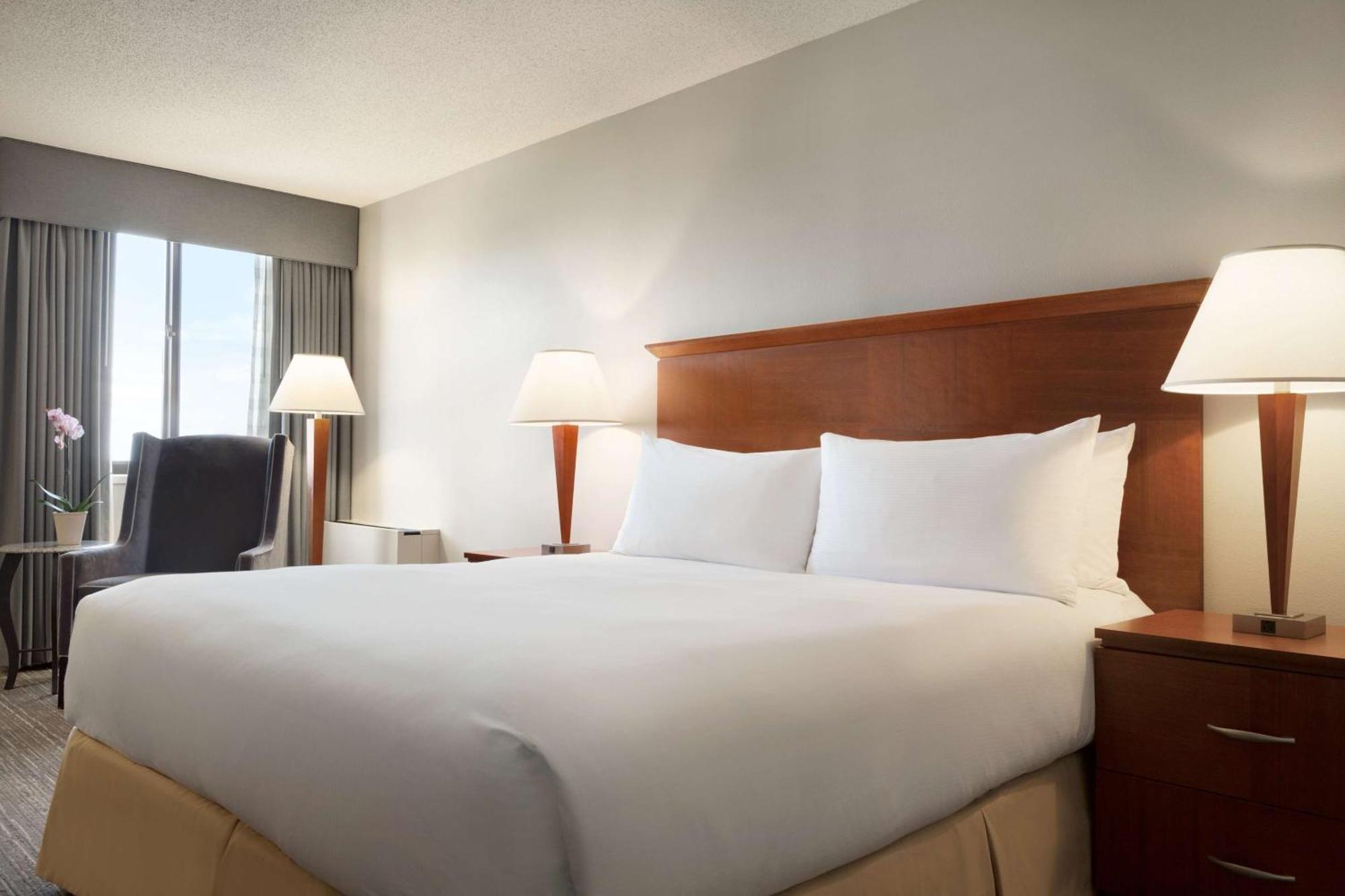 ดับเบิลทรี บาย ฮิลตัน มินีแอโพลิส พาร์ค เพลซ Hotel เซนต์หลุยส์พาร์ค ภายนอก รูปภาพ