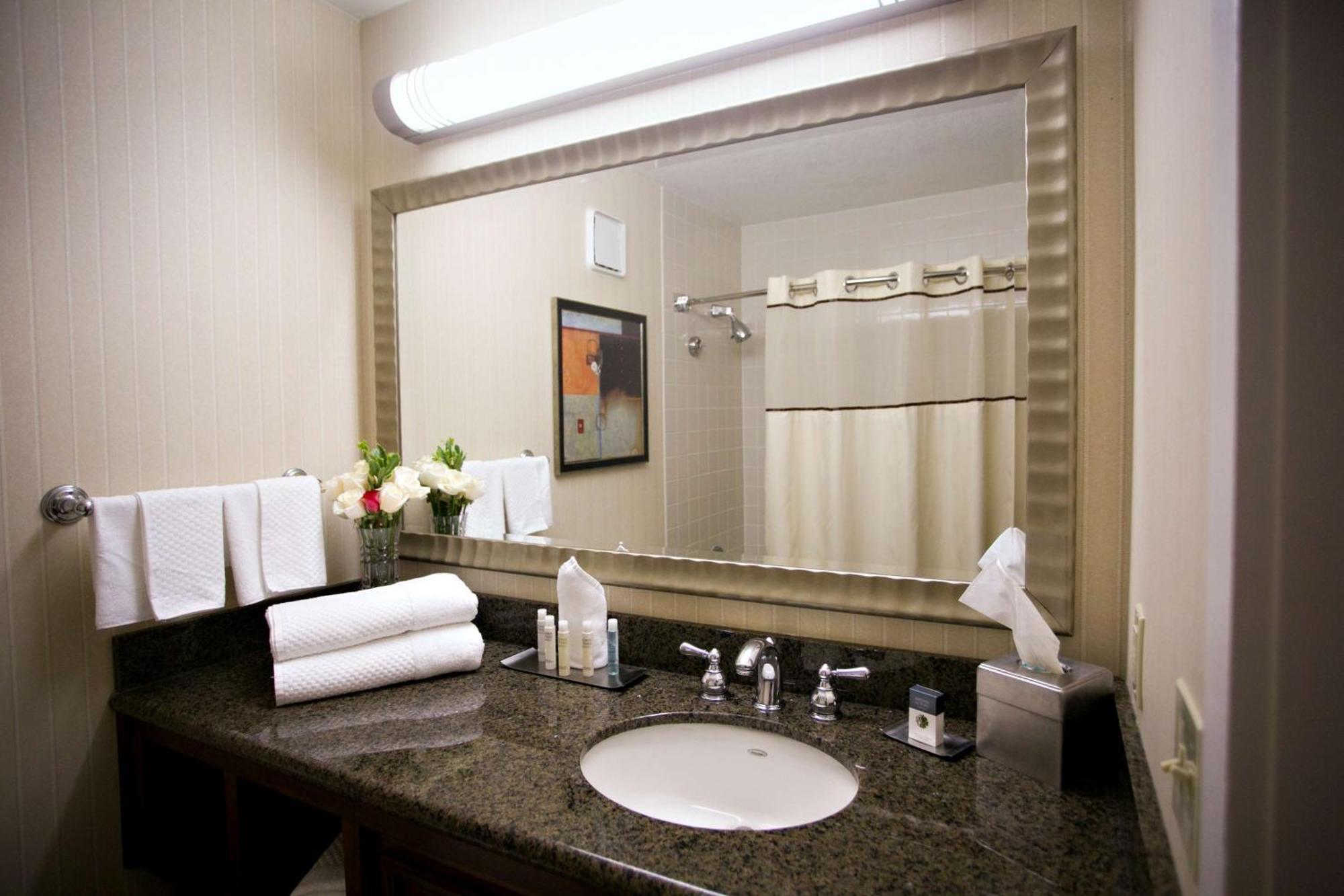 ดับเบิลทรี บาย ฮิลตัน มินีแอโพลิส พาร์ค เพลซ Hotel เซนต์หลุยส์พาร์ค ภายนอก รูปภาพ
